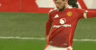 云开体育官网-【英超】德利赫特+马圭尔破门，10人曼联3-2逆转伊镇