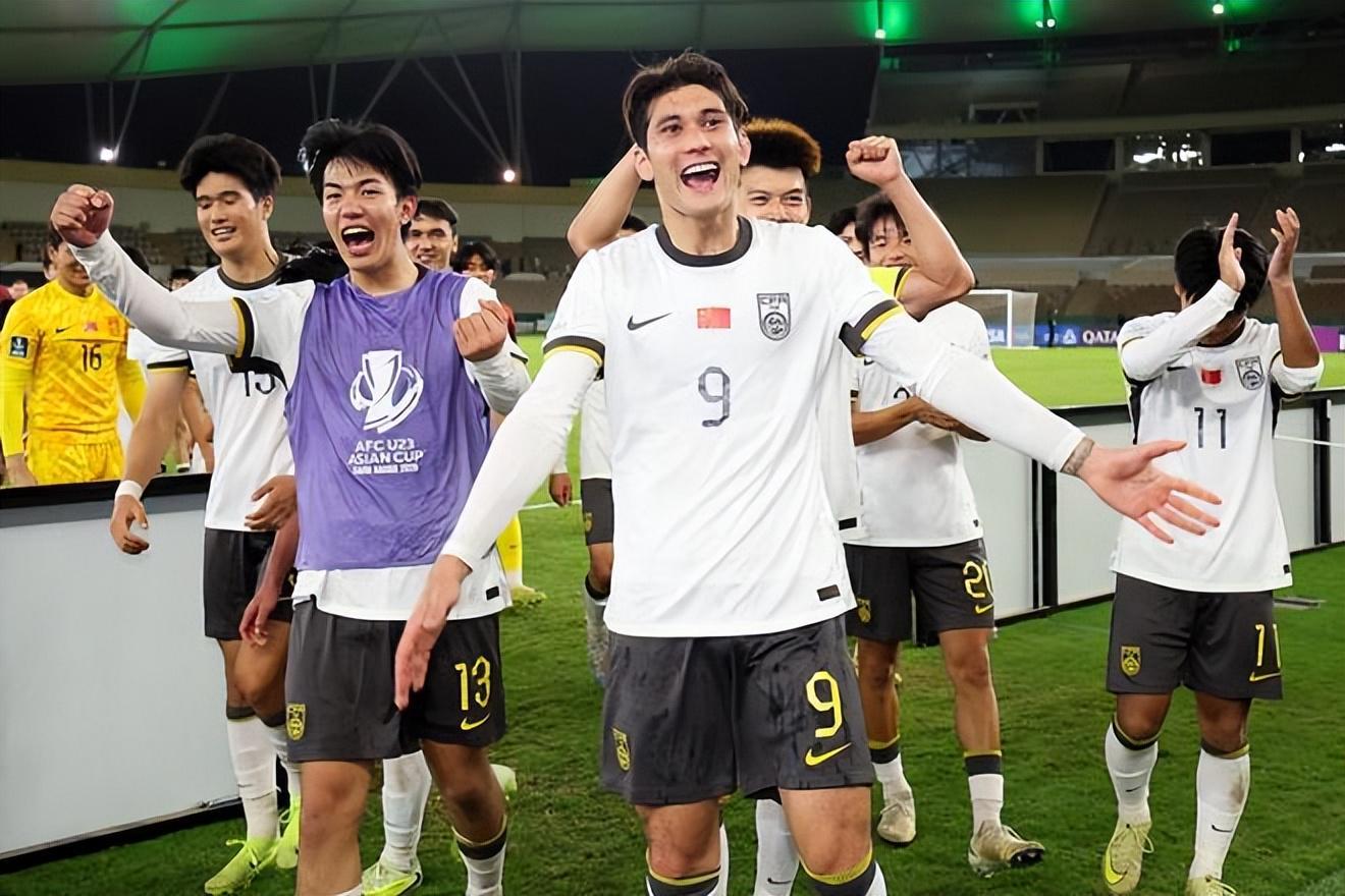 云开体育官网-亚足联确认!中国队vs日本队,3大主力累积2黄却不停赛,原因曝光